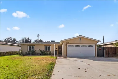 8268 Garfield photo 2