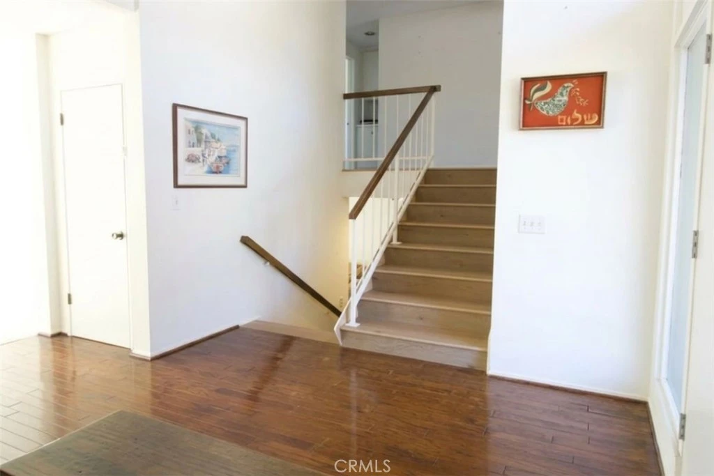 Interior 4