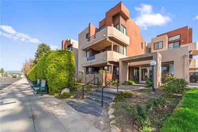 7826 Topanga Canyon Blvd 308