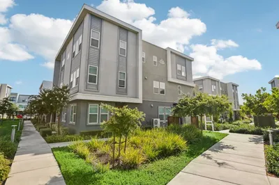 6571 Vision Court
