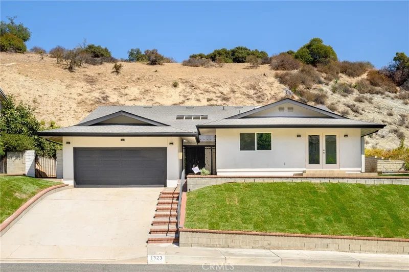 1323 Branta Drive photo 2