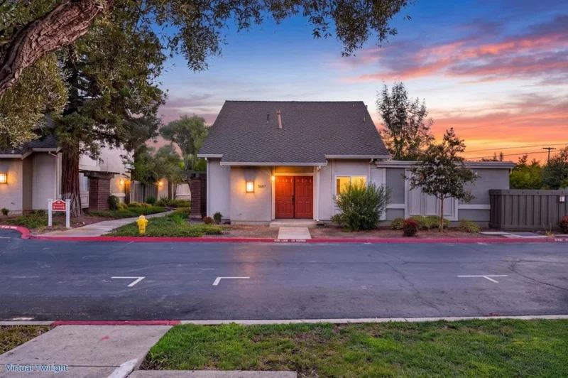 Photo 2 of 5687 Hollyleaf Lane