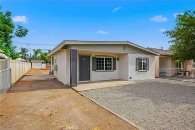 221 Pleasant View