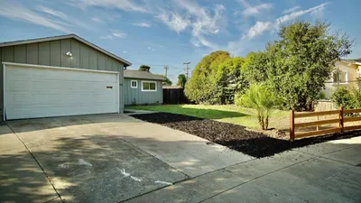 3045 Spring Garden Drive photo 2