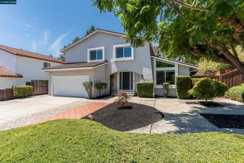 121 Violet Rd
