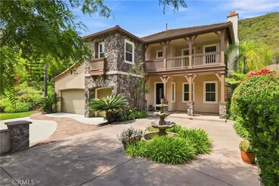 1014 Skyline Place
