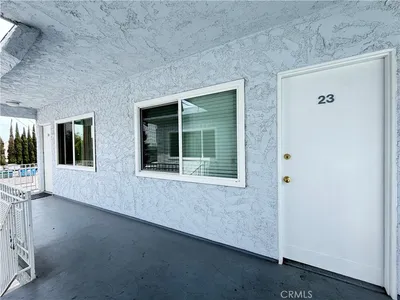 12926 Doty Avenue 23 photo 2