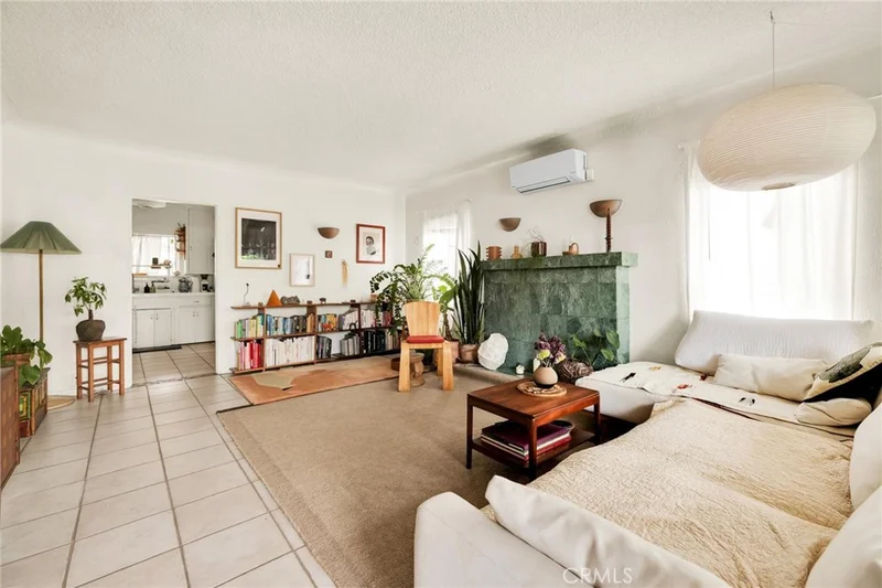 Photo 2 of 3185 Perlita Avenue