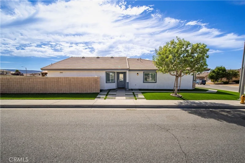 Photo 2 of 5704 W Forry Court