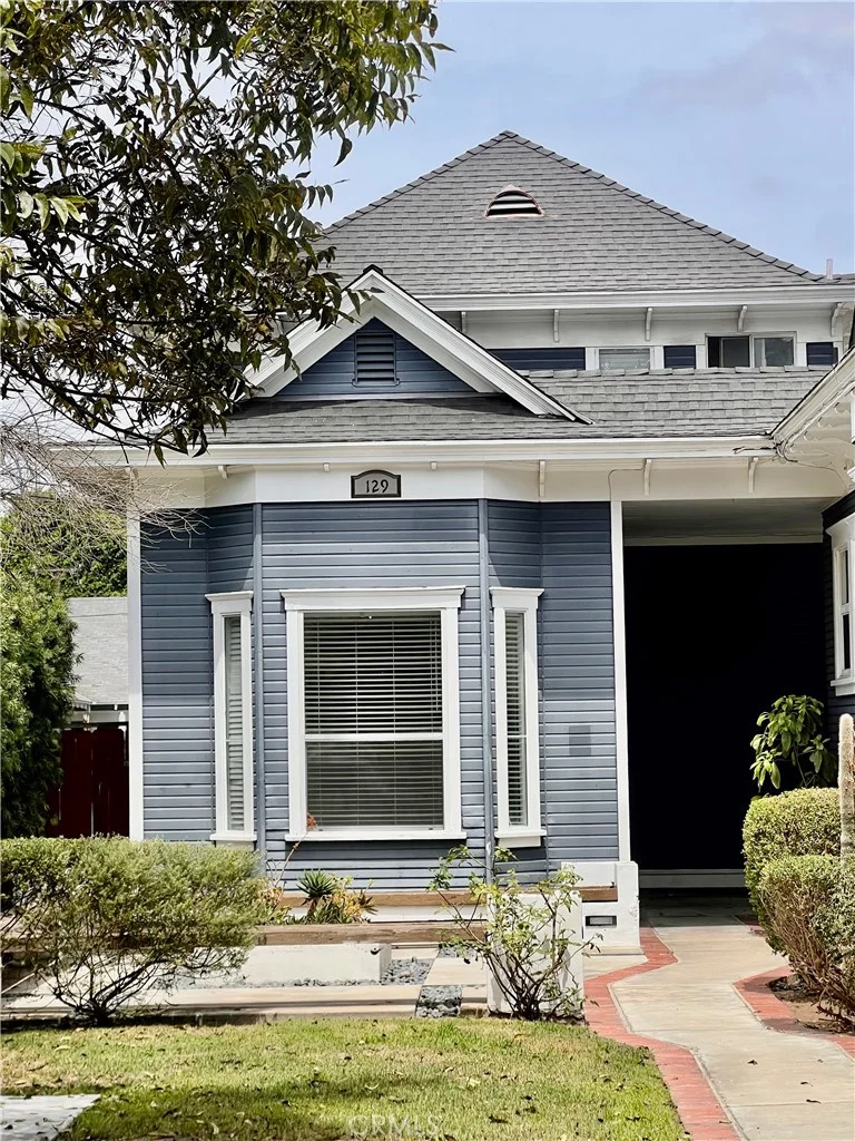 129 W Palmyra