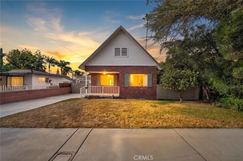 Photo 2 of 4637 Sierra Street