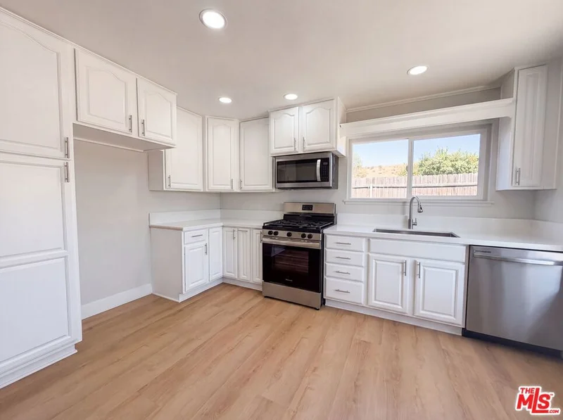 Photo 2 of 14602 Rosecourt Drive