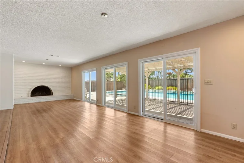 Photo 2 of 2419 E Villa Real