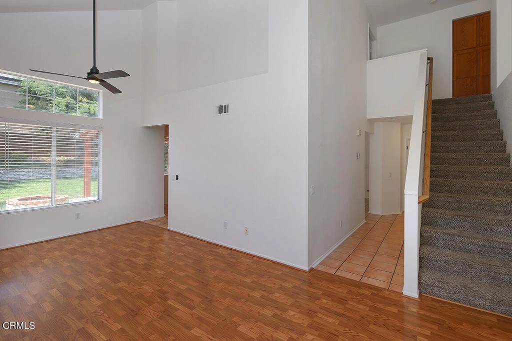 Interior 4