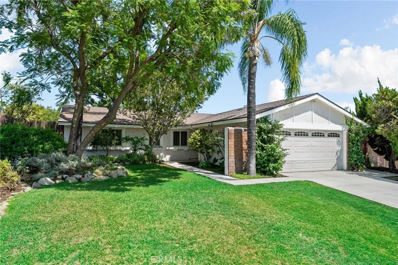 Photo 2 of 6211 Phillips Way