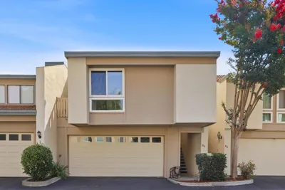 814 Kingfisher Terrace photo 2