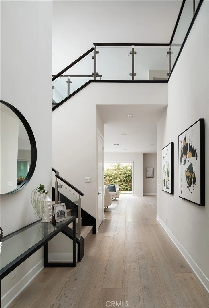 Interior 3