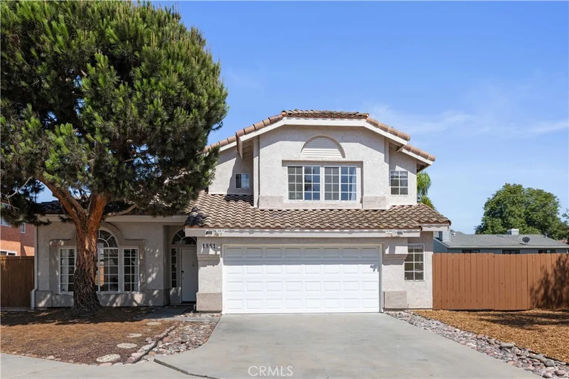 Photo 2 of 1551 Jonathon Street