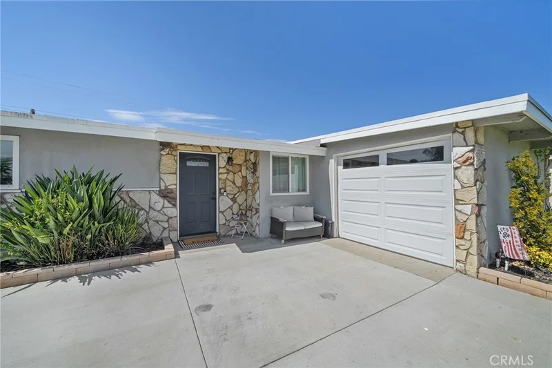 Photo 2 of 17139 E Orkney Street