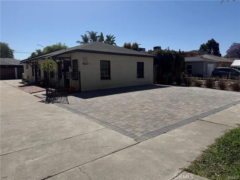 5922 Colfax photo 2
