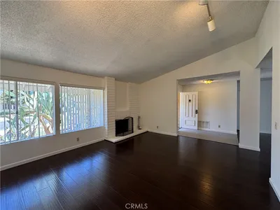 21200 Fibre Court photo 2