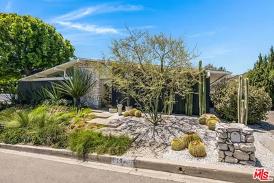 1331 Casiano Road photo 2