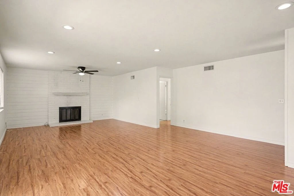Interior 2