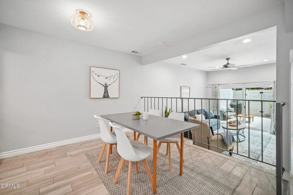 Interior 4