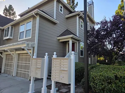 1107 Outrigger Lane