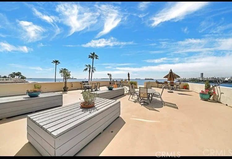 1174 E Ocean Boulevard 7 photo 2