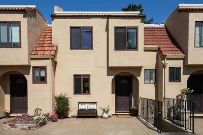 229 E Bellevue Avenue 9