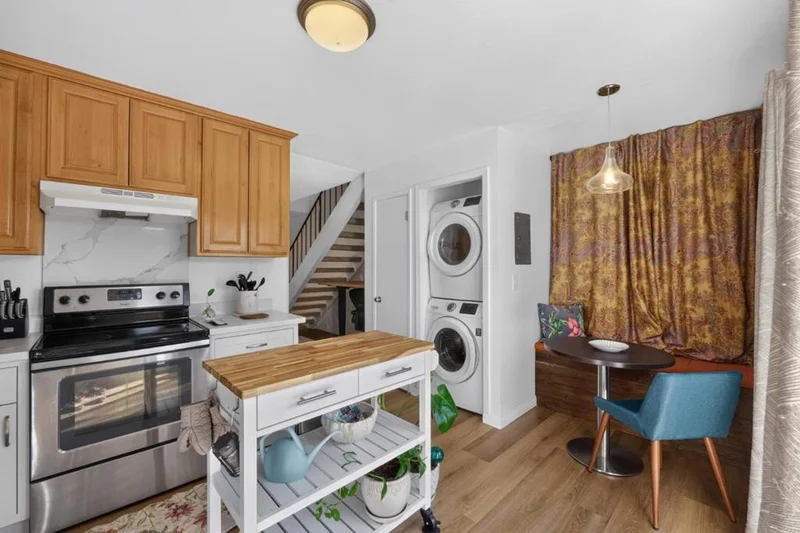 Photo 2 of 7742 Chestnut Street