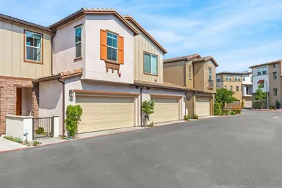 1708 Silverberry photo 2