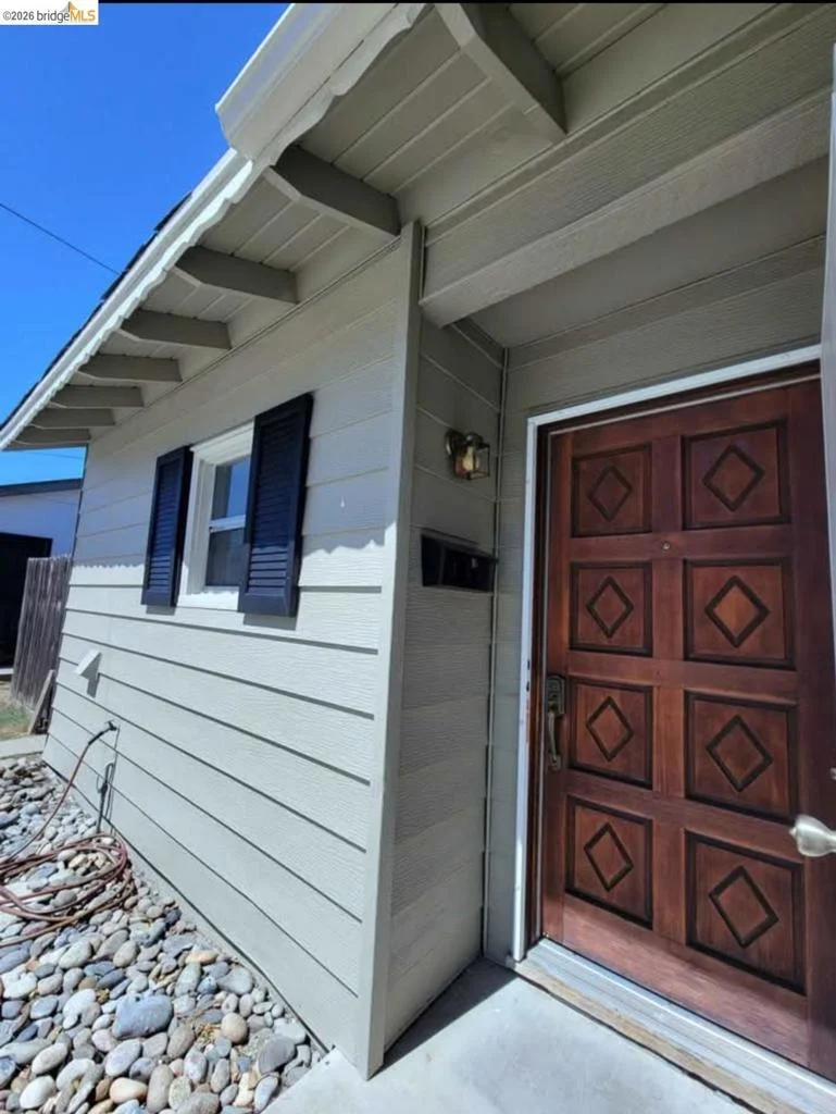 2120 Knox Ave photo 2