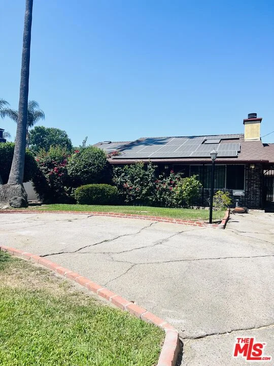 Photo 2 of 5065 Goodland Avenue