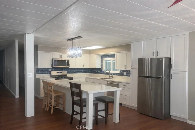 Photo 2 of 175 N Manzanita Court