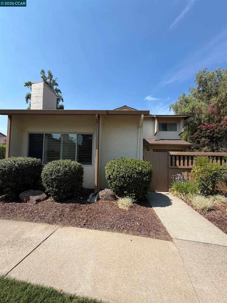 Photo 2 of 1881 Olmo Way