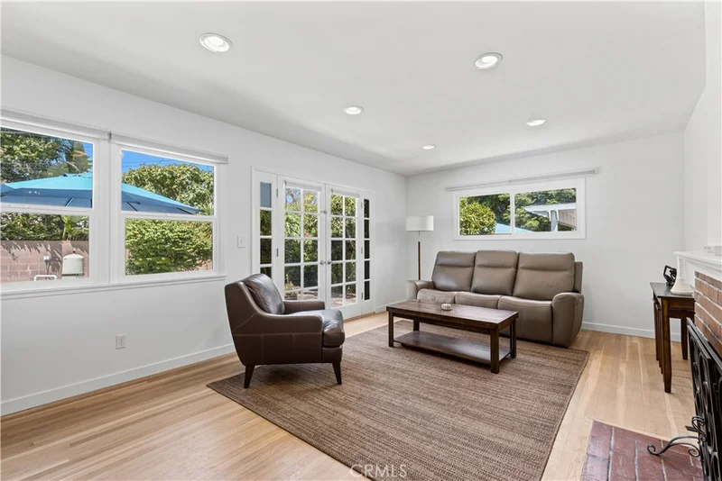 Photo 2 of 6319 Aura Avenue