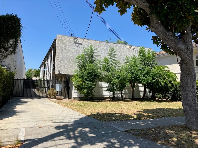 251 N Craig Avenue 1