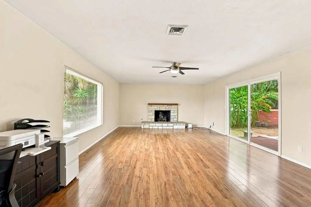 Interior 3