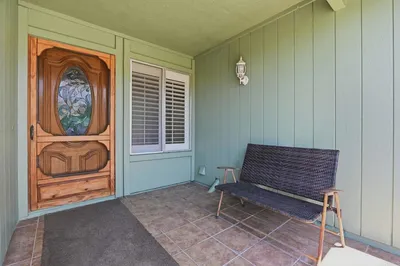 1712 Greentree Road photo 2