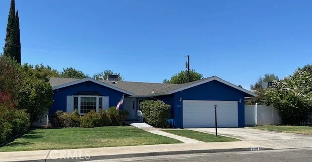 Photo 2 of 2985 Redwood Drive