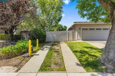 1841 Argonne Dr photo 2