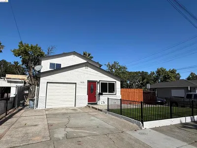 1605 Norton St