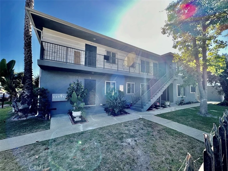 10215 S 10th Avenue 6 photo 2