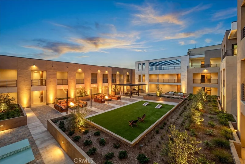 123 S Chapel 508