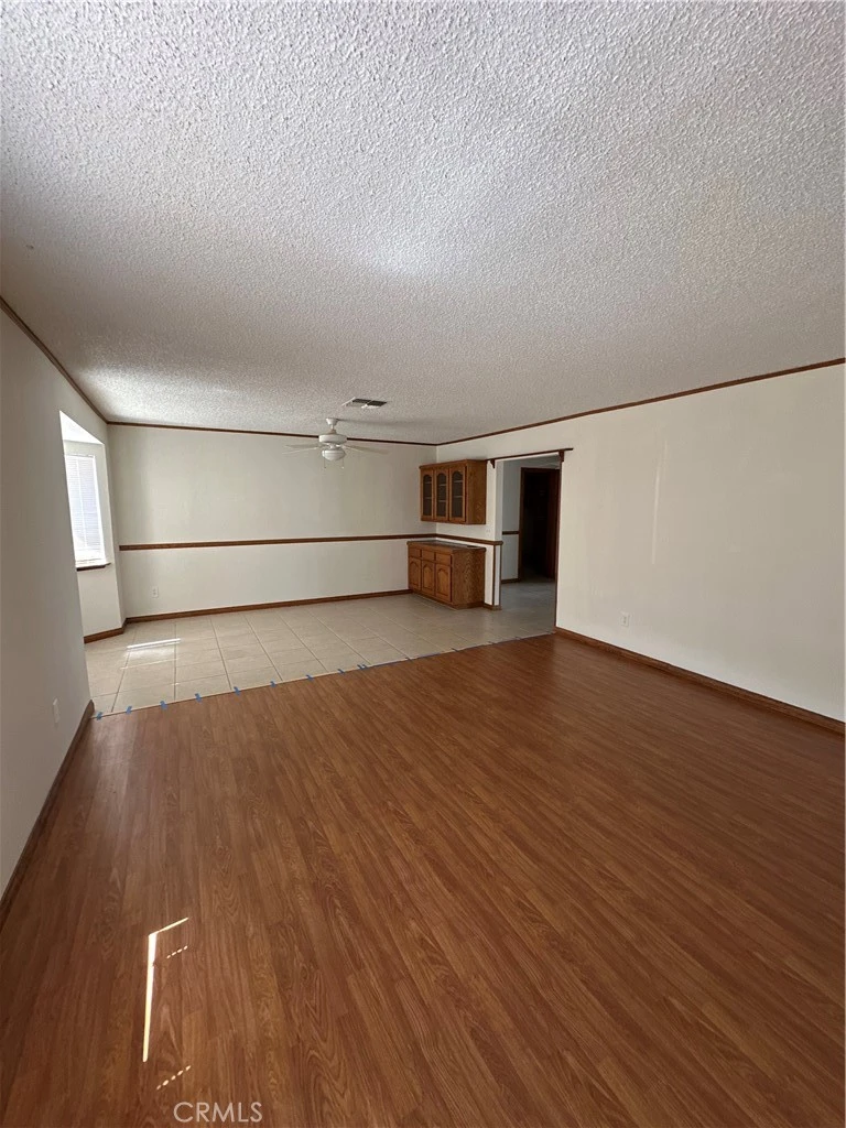 Interior 4