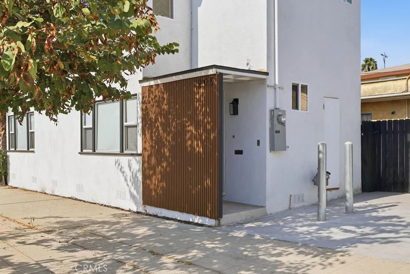Photo 2 of 1205 Cole Avenue