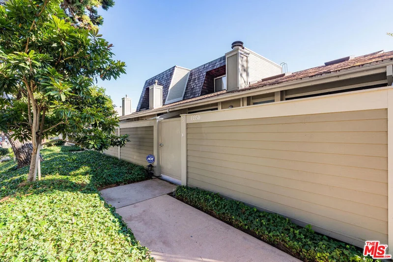 13350 Maxella Avenue 3 photo 2