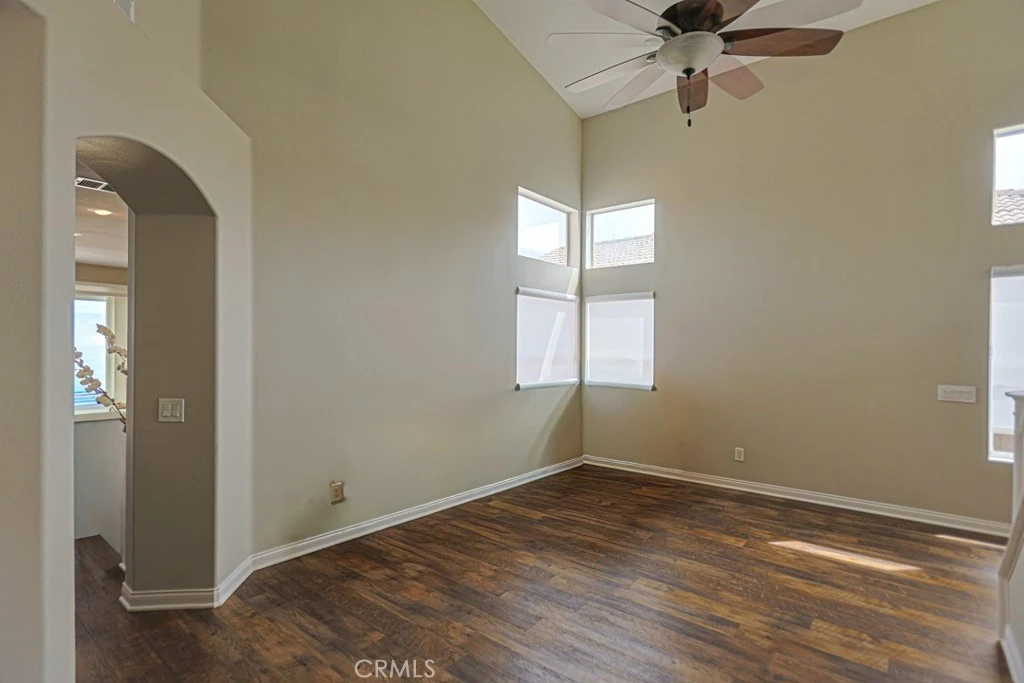 Interior 4